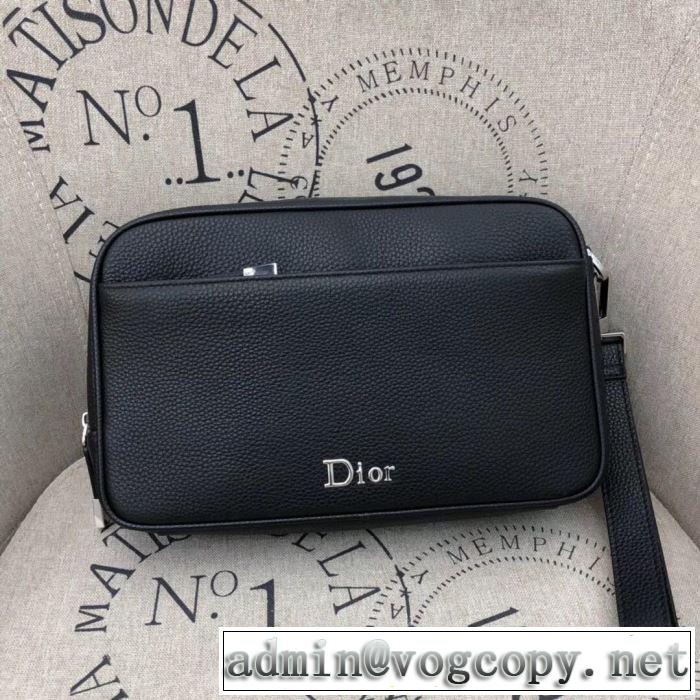 今なお素敵なアイテムだ ディオール DIOR 今年の春トレンド ポーチ 大人の新作こそ