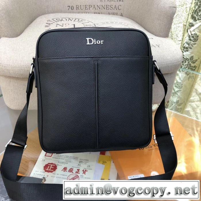 普段のファッション ディオール DIOR 大人気のブランドの新作 ミニバッグ 取り入れやすい