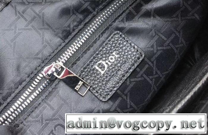 素敵なアイテム ミニバッグ 価格も嬉しいアイテム ディオール DIOR 限定色がお目見え