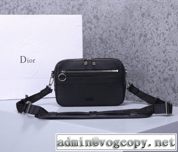 ミニバッグ 普段使いにも最適なアイテム ディオール デザインお洒落  DIOR  20新作です