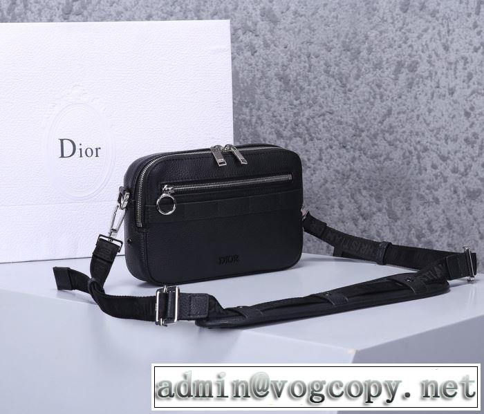 ミニバッグ 普段使いにも最適なアイテム ディオール デザインお洒落  DIOR  20新作です