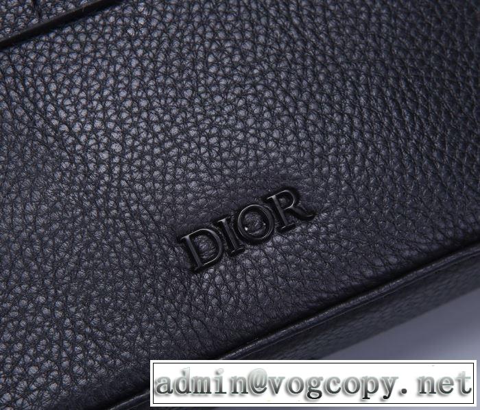 ミニバッグ 普段使いにも最適なアイテム ディオール デザインお洒落  DIOR  20新作です