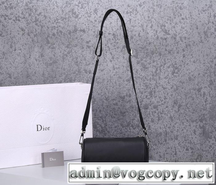 差をつけたい人にもおすすめ ショルダーバッグ 今季の主力おすすめ ディオール DIOR