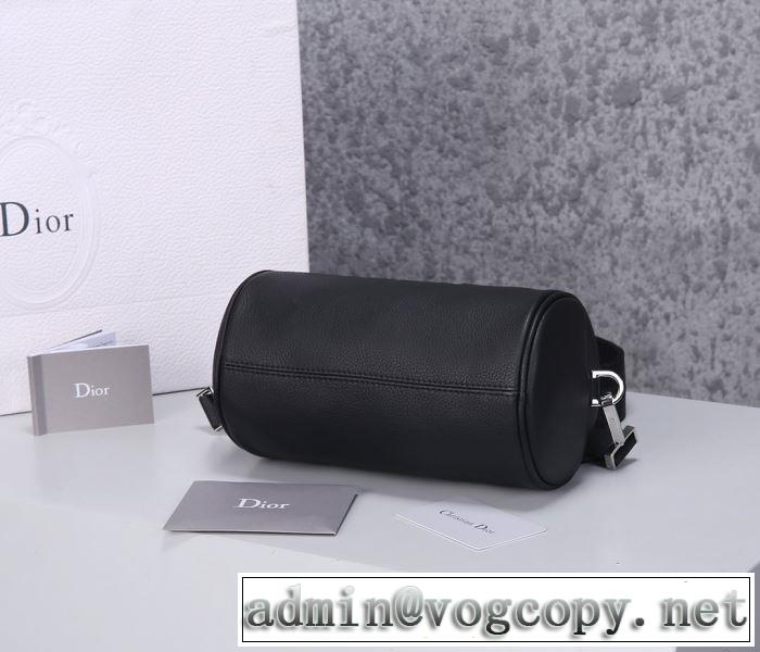 差をつけたい人にもおすすめ ショルダーバッグ 今季の主力おすすめ ディオール DIOR
