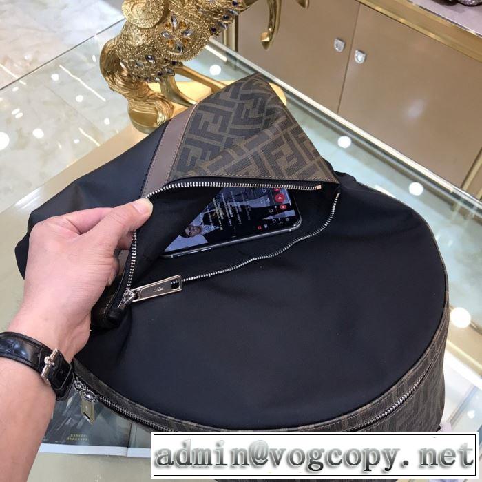 ストリート界隈でも人気 フェンディ FENDI 20新作です リュック ストリート系に大人気