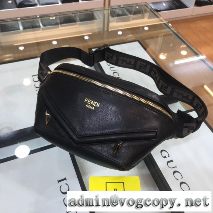 2020年春夏コレクション ウエストポーチ 着こなしを楽しむ フェンディ FENDI