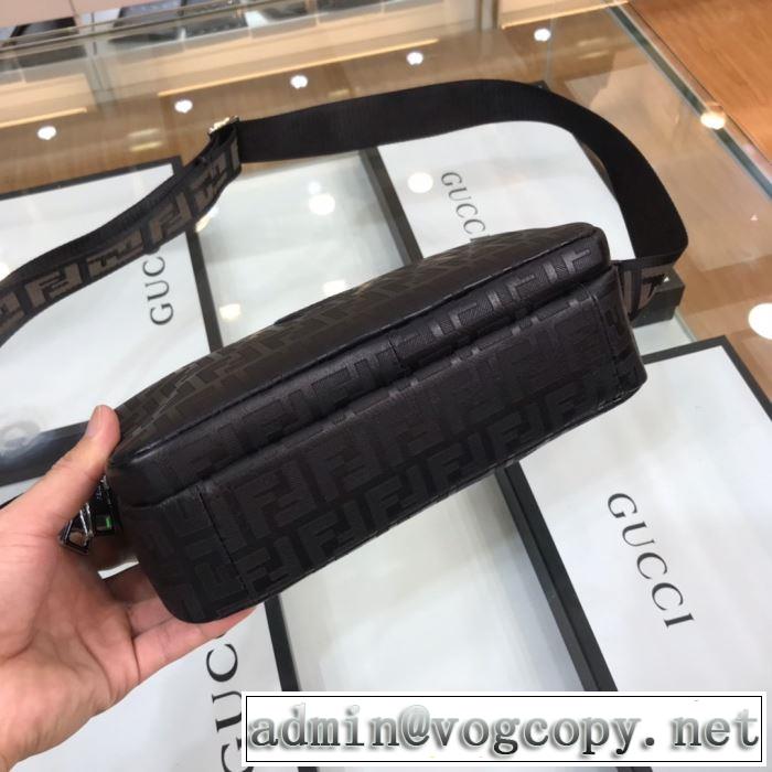 最先端のスタイル フェンディ FENDI 注目度が上昇中 ミニバッグ 2020SS人気
