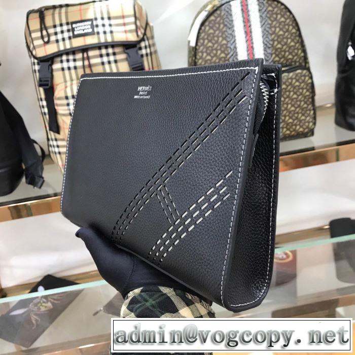 普段使いにも最適なアイテム ポーチ ストリート感あふれ エルメス HERMES