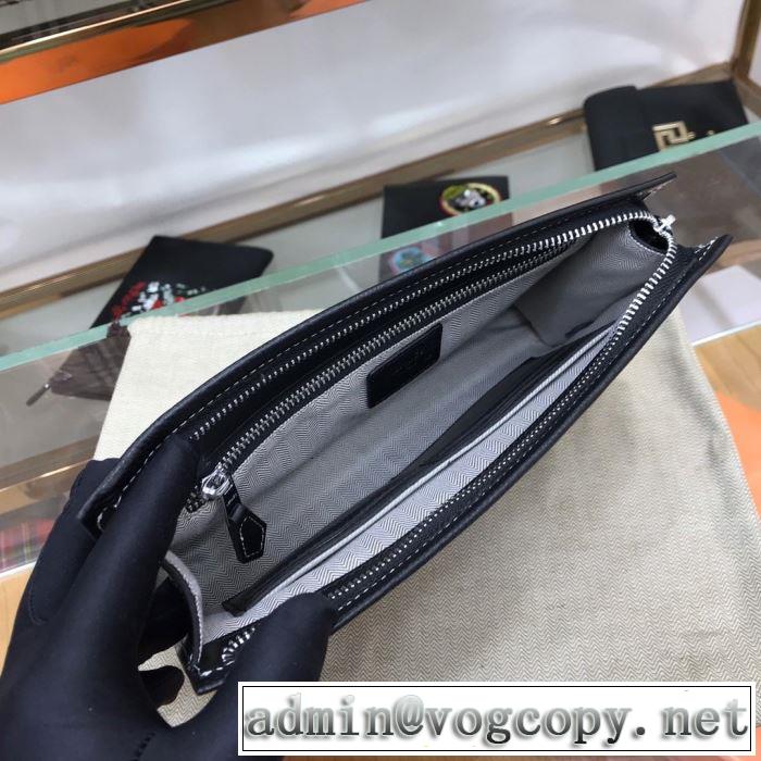 普段使いにも最適なアイテム ポーチ ストリート感あふれ エルメス HERMES