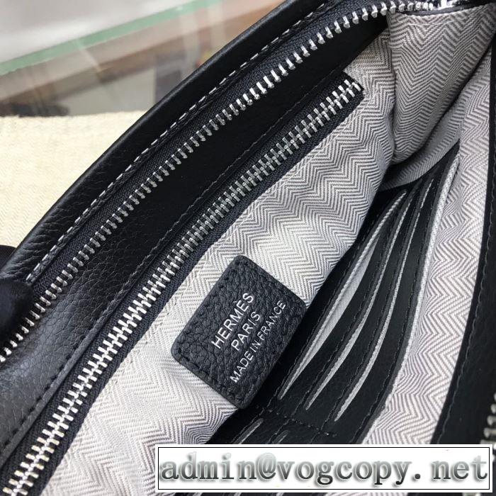 普段使いにも最適なアイテム ポーチ ストリート感あふれ エルメス HERMES