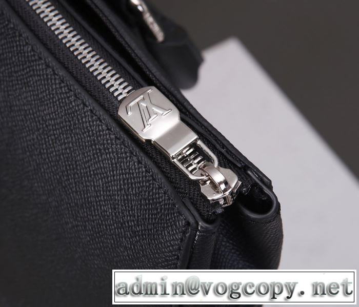 ビジネスバッグ 差をつけたい人にもおすすめ ルイ ヴィトン LOUIS VUITTON 程よい最新作