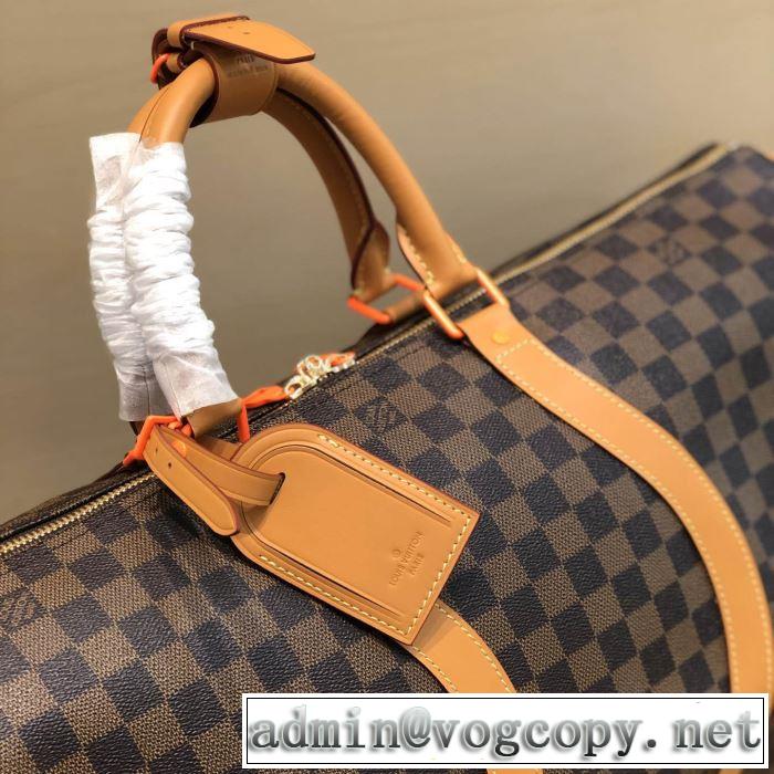 エレガントな雰囲気 ルイ ヴィトン LOUIS VUITTON おしゃれな人が持っている スーツケース