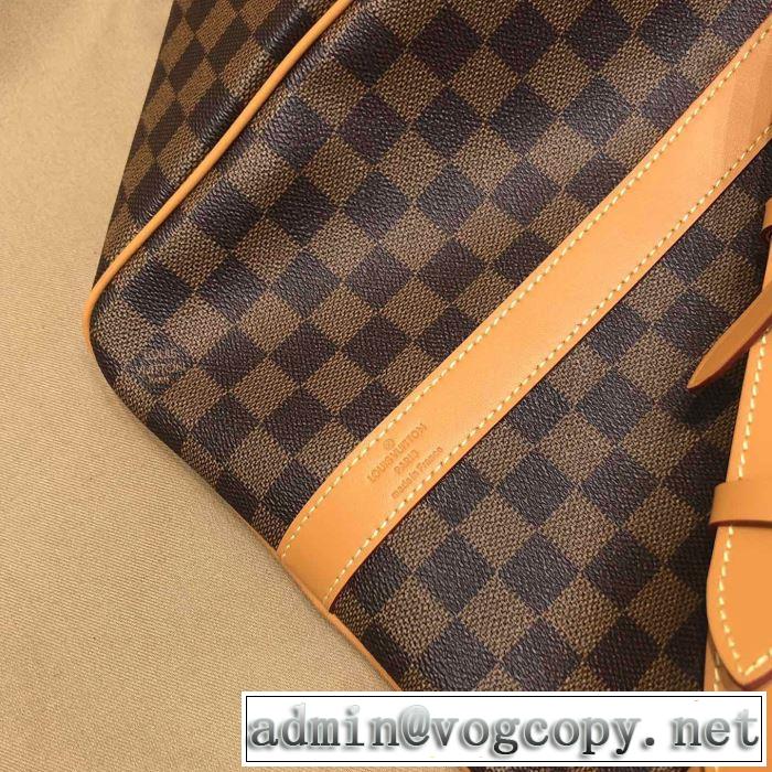 エレガントな雰囲気 ルイ ヴィトン LOUIS VUITTON おしゃれな人が持っている スーツケース
