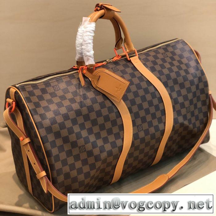 エレガントな雰囲気 ルイ ヴィトン LOUIS VUITTON おしゃれな人が持っている スーツケース