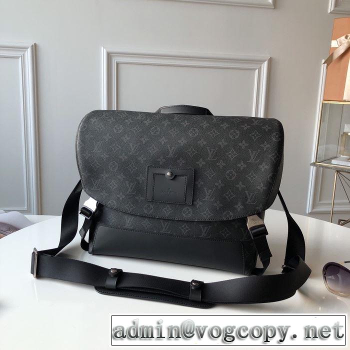 ルイ ヴィトンこの時期の一番人気は  LOUIS VUITTON  2020モデル ショルダーバッグ
