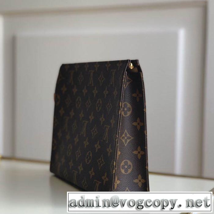 お値段もお求めやすい やはり人気ブランド ポーチ  ルイ ヴィトン LOUIS VUITTON
