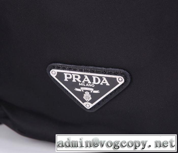 程よい最新作 プラダ PRADA 春夏コレクション新品 リュック 普段見ないデザインばかり