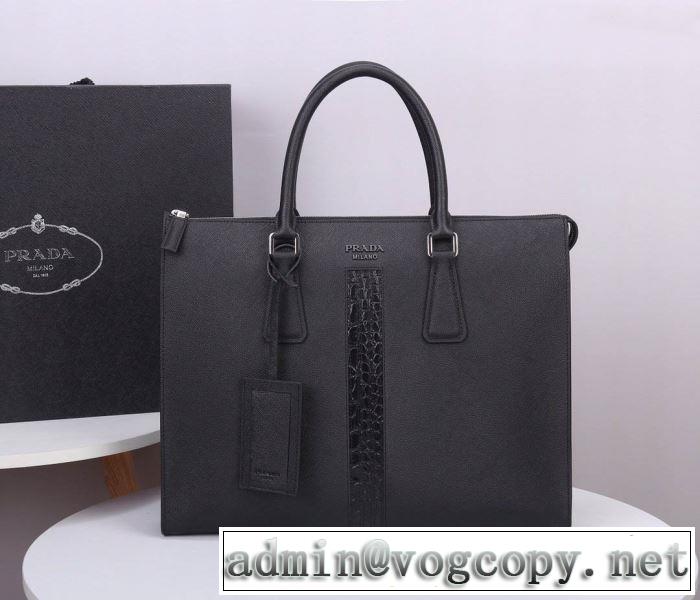 ビジネスバッグ 高級感のある素材 プラダ 一番手に入れやすい PRADA  2020年春限定