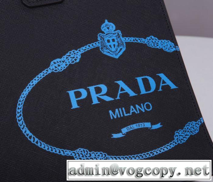 プラダ絶対に見逃せない  PRADA 老舗ブランド ビジネスバッグ 累積売上総額第１位
