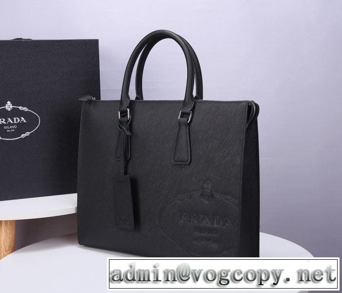 限定アイテムが登場 プラダ PRADA 限定色がお目見え ビジネスバッグ 一目惚れ級に