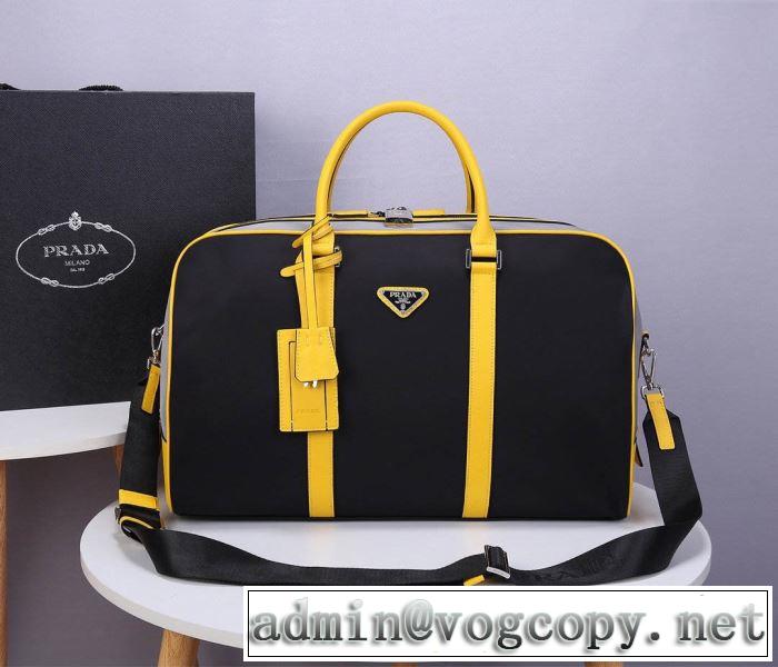 有名ブランドです プラダ PRADA 着こなしを楽しむ ショルダーバッグ限定品が登場