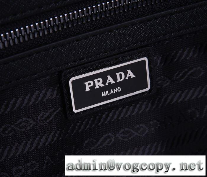 安心安全人気通販 プラダ PRADA 20新作です ショルダーバッグ デザインお洒落