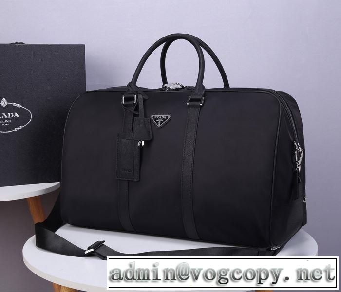 どのアイテムも手頃な価格で プラダ PRADA トレンド最先端のアイテム ショルダーバッグ