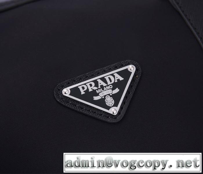 プラダファッションに取り入れよう  PRADA 限定アイテム特集 スーツケース
