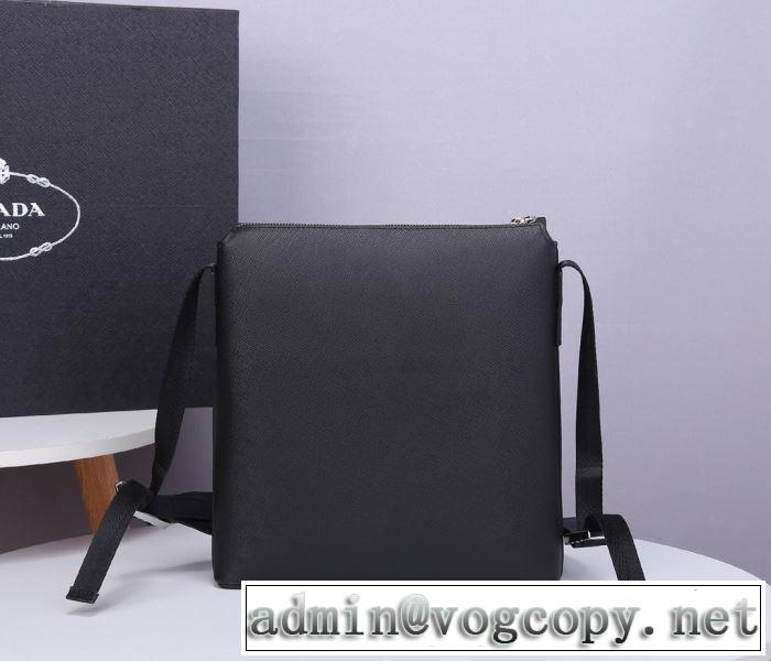 プラダ最もオススメ  PRADA 人気が継続中 ショルダーバッグ  海外でも大人気