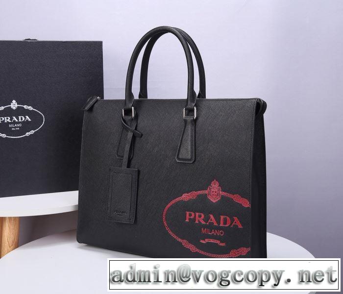 プラダ手頃価格でカブり知らず  PRADA 通勤通学どちらでも使え ハンドバッグ
