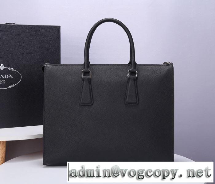プラダ手頃価格でカブり知らず  PRADA 通勤通学どちらでも使え ハンドバッグ