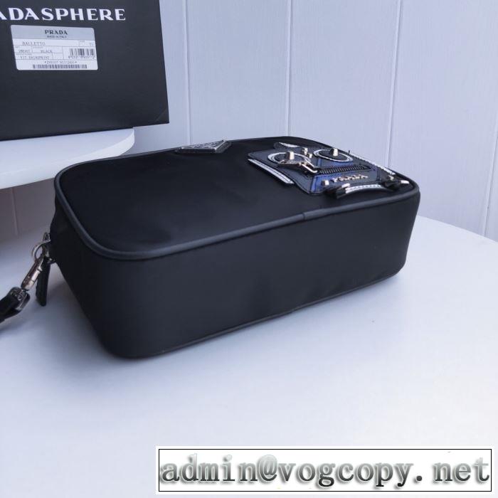 質の高い新品 プラダ PRADA 注目度が上昇中 ポーチ 2020年春夏コレクション