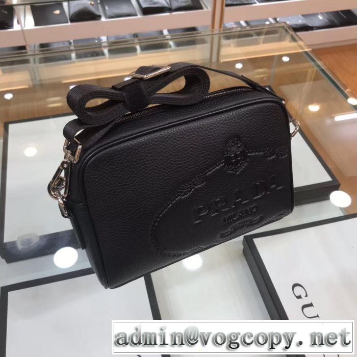 シンプルなファッション ミニバッグ プラダ  2020モデル PRADA