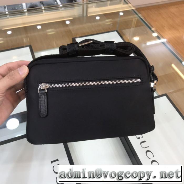 ショルダーバッグストリート系に大人気  プラダ PRADA デザインお洒落