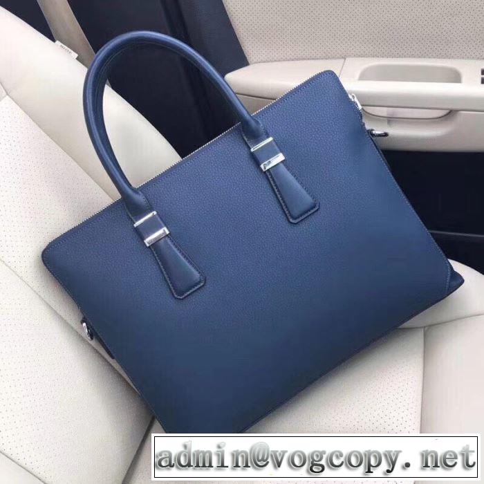 プラダ PRADA ファッションに取り入れよう ハンドバッグ  やはり人気ブランド