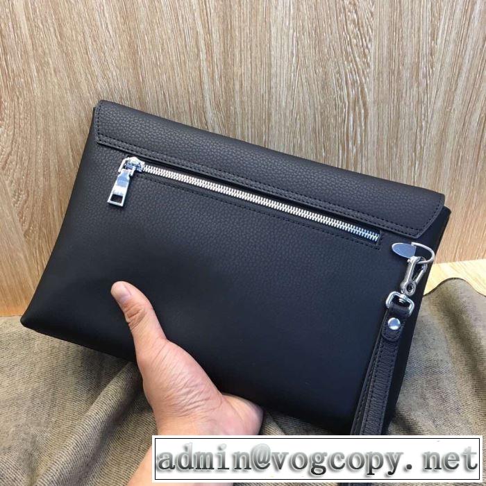 海外大人気 プラダ PRADA 今なお素敵なアイテムだ ポーチ 今年の春トレンド