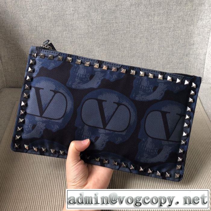 大人の新作こそ ヴァレンティノ VALENTINO 狙える優秀アイテム ポーチ