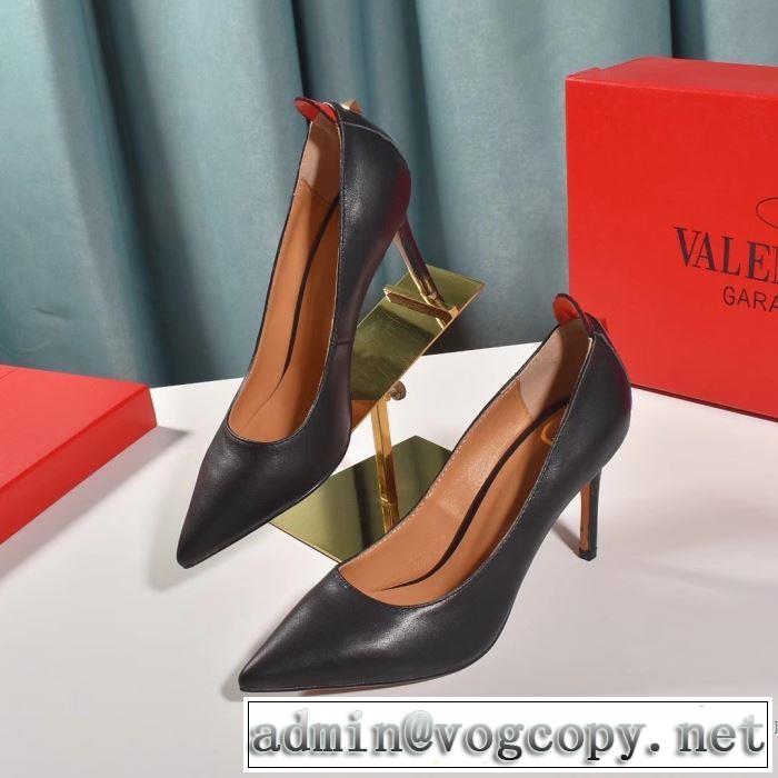 パンプス 着心地もなめらかで快適 ヴァレンティノ2019トレンドカラー秋冬セール  VALENTINO とにかく完璧ブランド新作