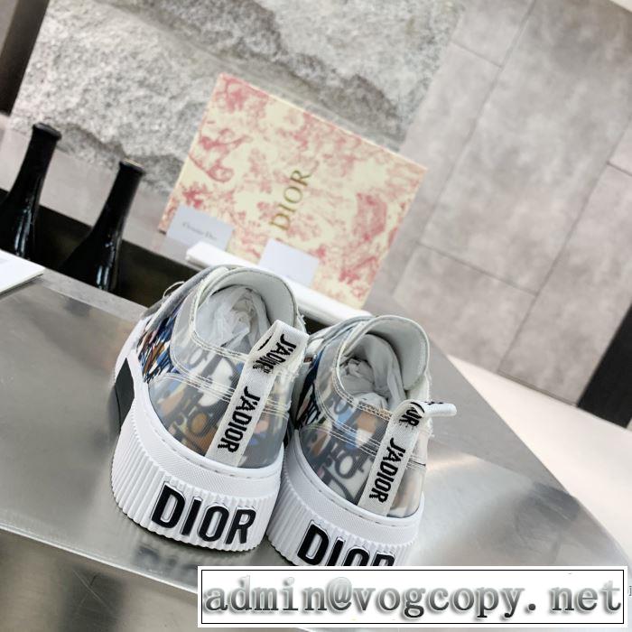 絶対おさえるべきカラーと最新  ディオール DIOR 最新秋冬トレンドをチェック！2019-20秋冬 ランニングシューズ やっぱり優しい色