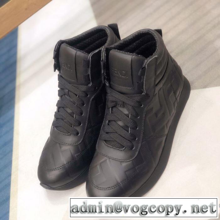 人気ファッション雑誌でも掲載 3色可選 フェンディ 最重要！2019秋冬トレンド FENDI 最新トレンドコーデおすすめ ランニングシューズ