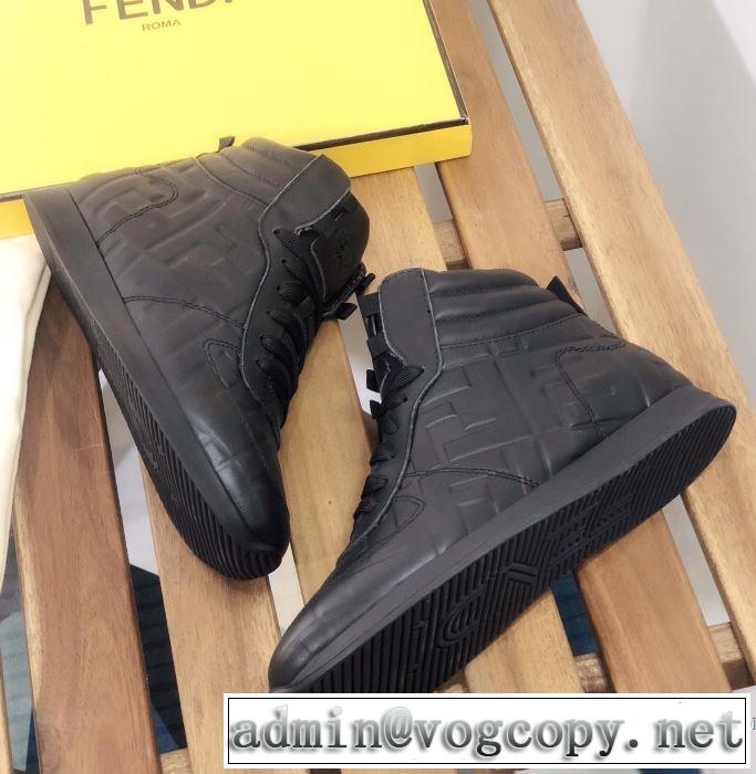 人気ファッション雑誌でも掲載 3色可選 フェンディ 最重要！2019秋冬トレンド FENDI 最新トレンドコーデおすすめ ランニングシューズ
