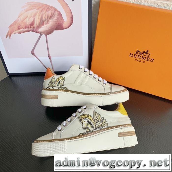 エルメス 一番おしゃれ秋冬トレンド HERMES2019秋に注目したい  ランニングシューズ おしゃれさんはいち早く取り