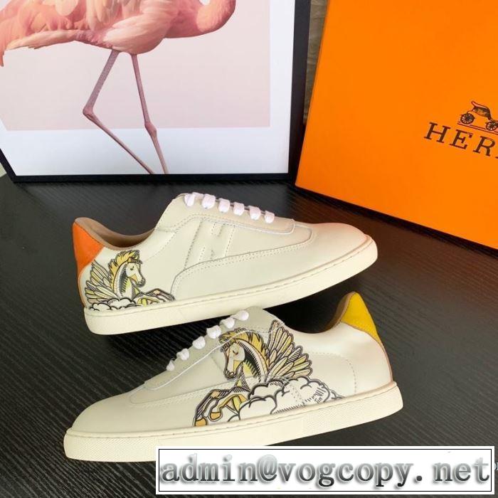 おしゃれなファッションコーデ エルメス HERMES 2019トレンド秋冬おすすめ安い ランニングシューズ 秋冬にお世話になる定番