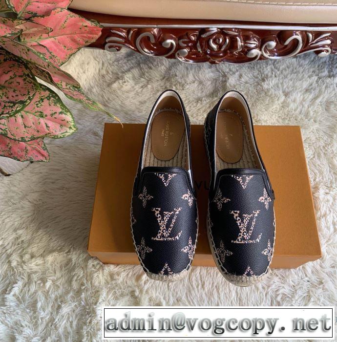 多色可選 ルイ ヴィトン 秋冬もちろん主役級 LOUIS VUITTON 大人かわいい秋冬コーデを楽しみ ランニングシューズ 2019秋に注目したい