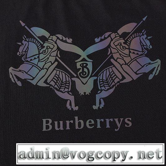 BURBERRY　　ストリート界隈でも人気　バーバリー 2色可選　20新作です　半袖Tシャツ　ストリート系に大人気