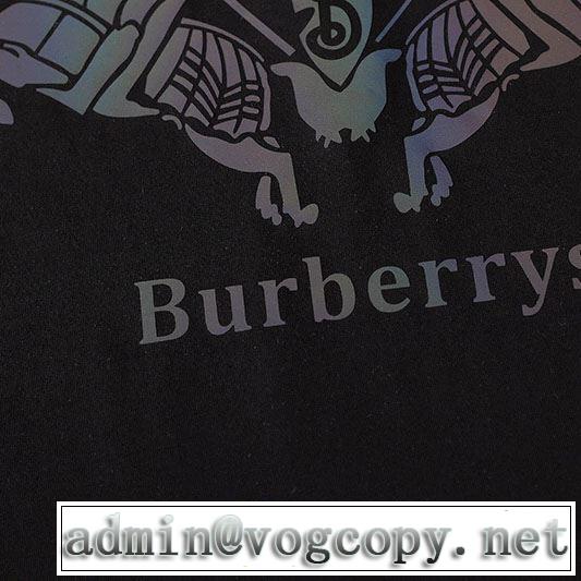 BURBERRY　　ストリート界隈でも人気　バーバリー 2色可選　20新作です　半袖Tシャツ　ストリート系に大人気