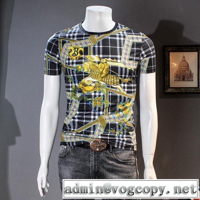 半袖Tシャツ エレガントな雰囲気 バーバリーおしゃれな人が持っている  BURBERRY