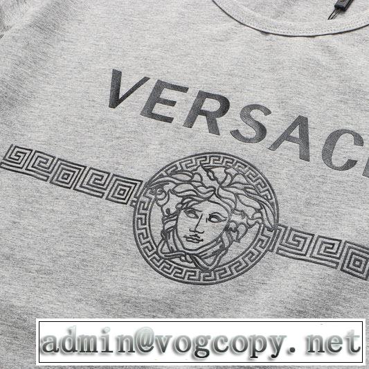 3色可選 ヴェルサーチこの時期の一番人気は  VERSACE ストリート感あふれ 半袖Tシャツ 2020モデル