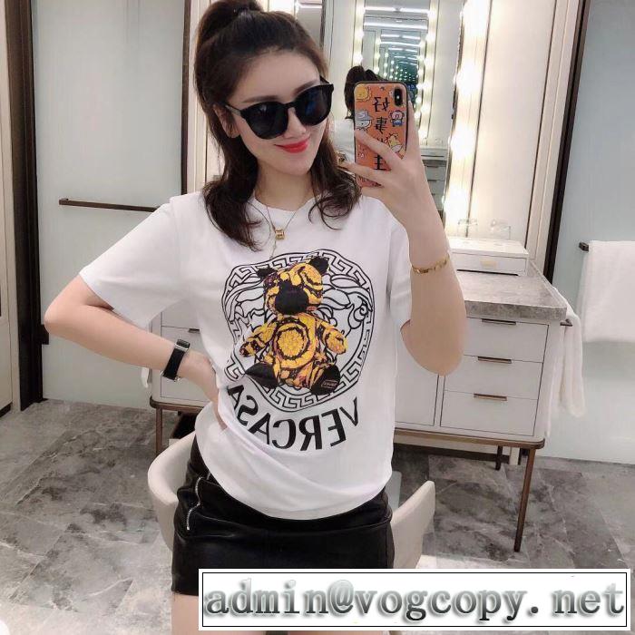 2色可選 ファッショニスタを中心に新品が非常に人気 ヴェルサーチ VERSACE 半袖Tシャツ2020話題の商品