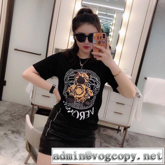 2色可選 ファッショニスタを中心に新品が非常に人気 ヴェルサーチ VERSACE 半袖Tシャツ2020話題の商品